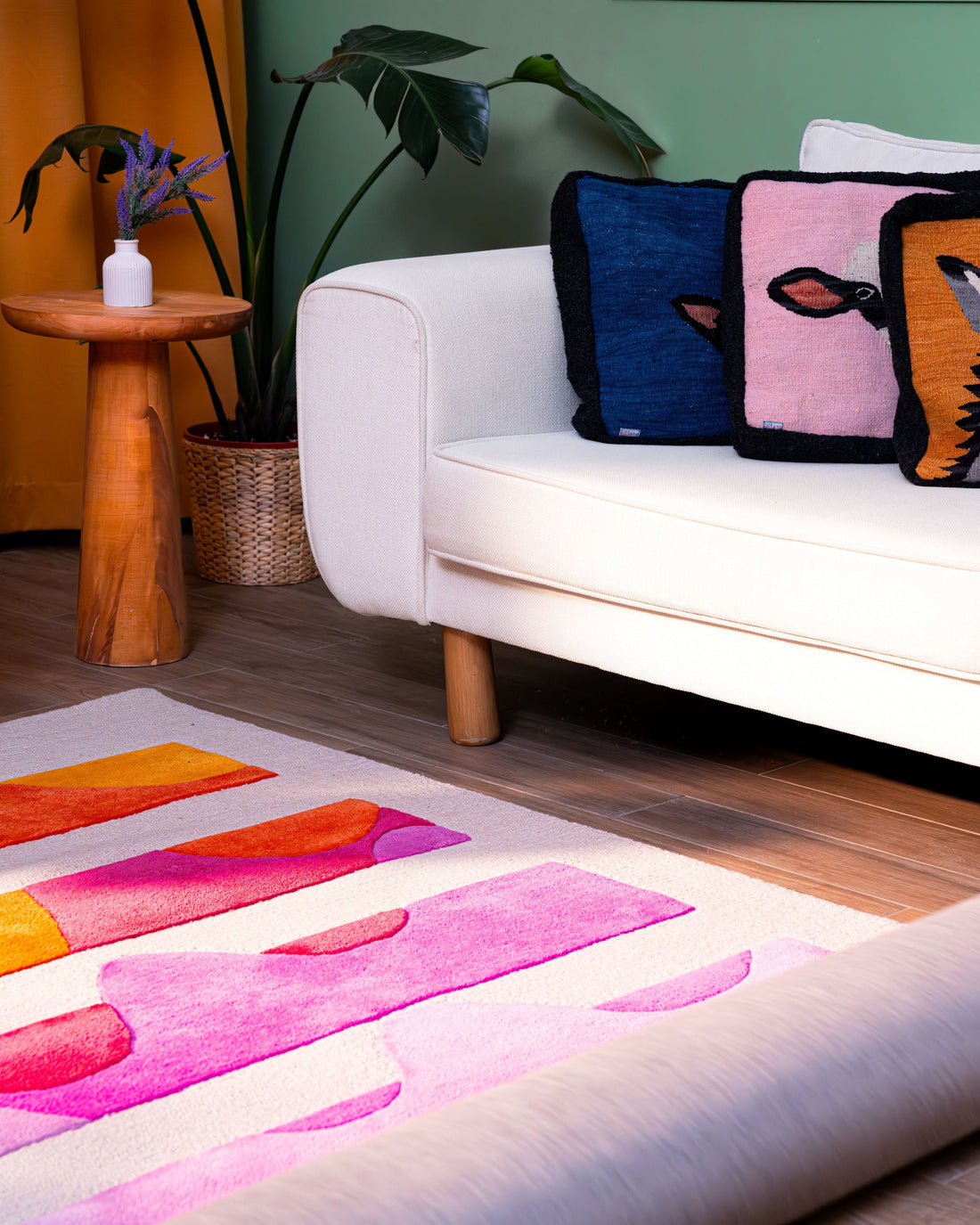 Dekoratif Bir Öğe Olarak Halılar: Studio Potato ile Mekânınızı Dönüştürün