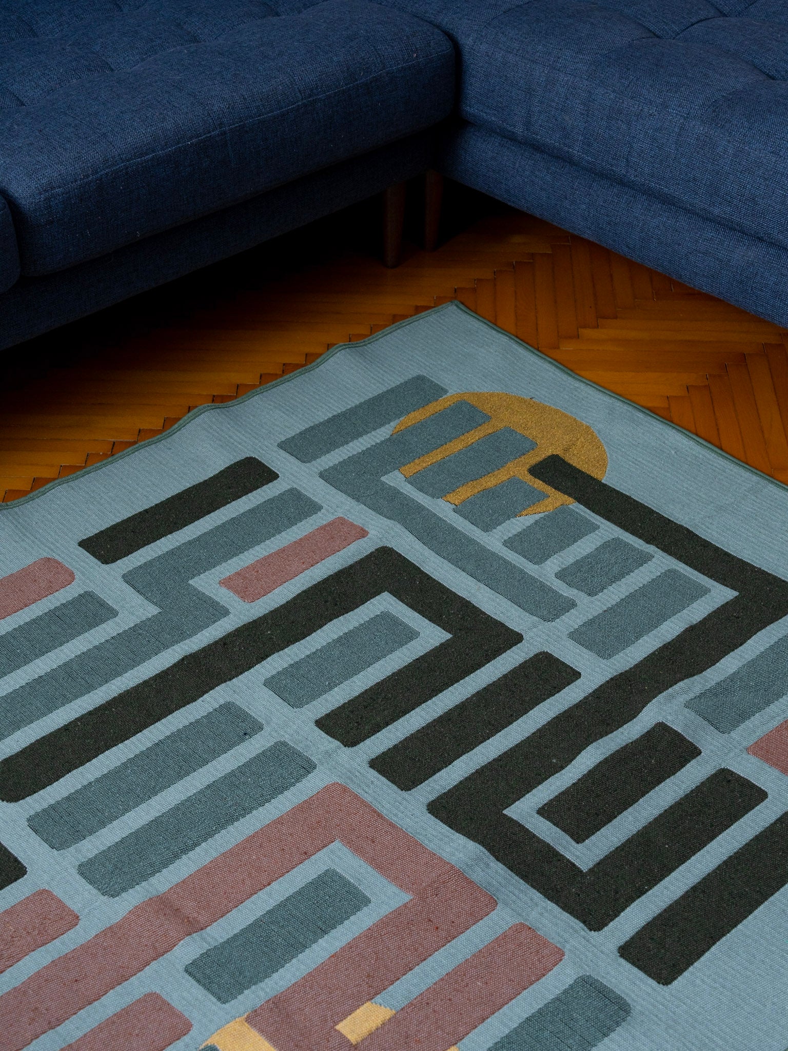 Çift Taraflı “Recycled” Kilimler