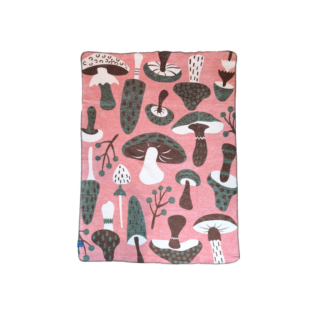 Chasing Rabbits Battaniye