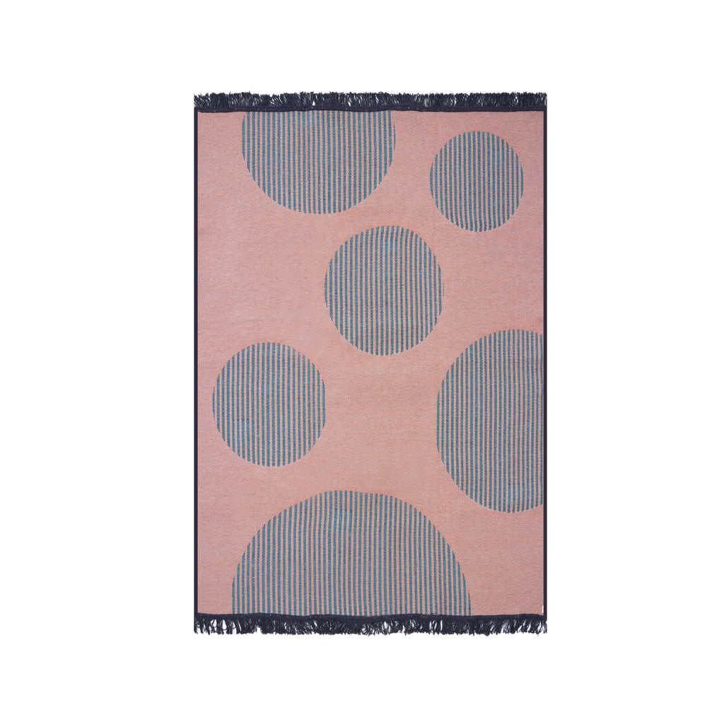 Tokio Geri Dönüşümlü Kilim