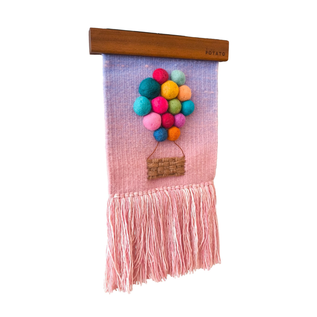 Up El Dokuması Duvar Dekoru