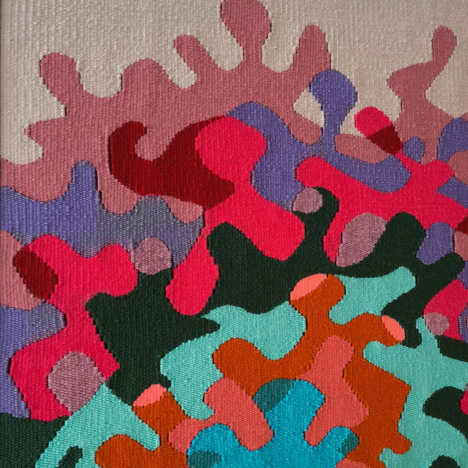 Messy Invasion Duvar Dekoru