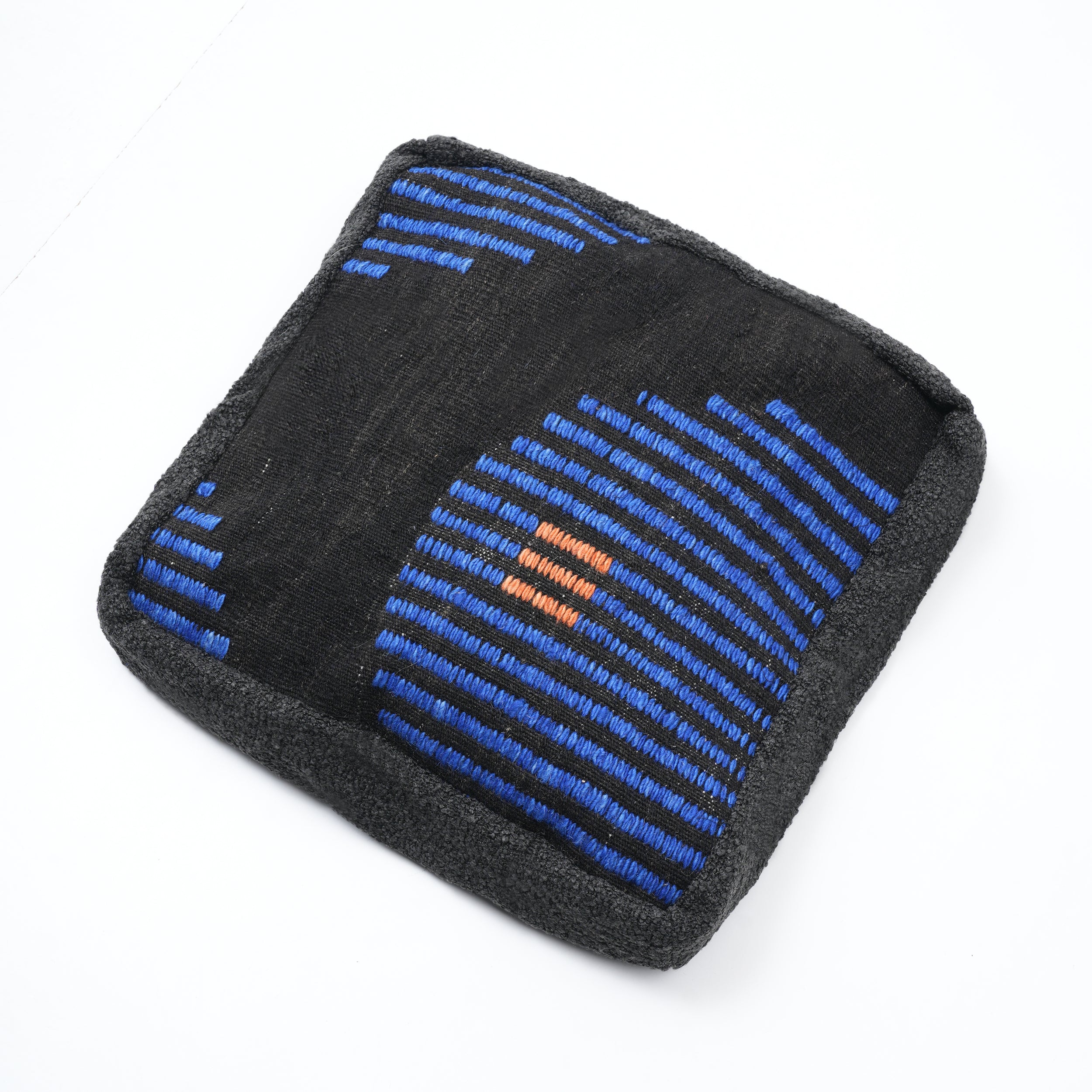 Tokio El Dokuması Kırlent