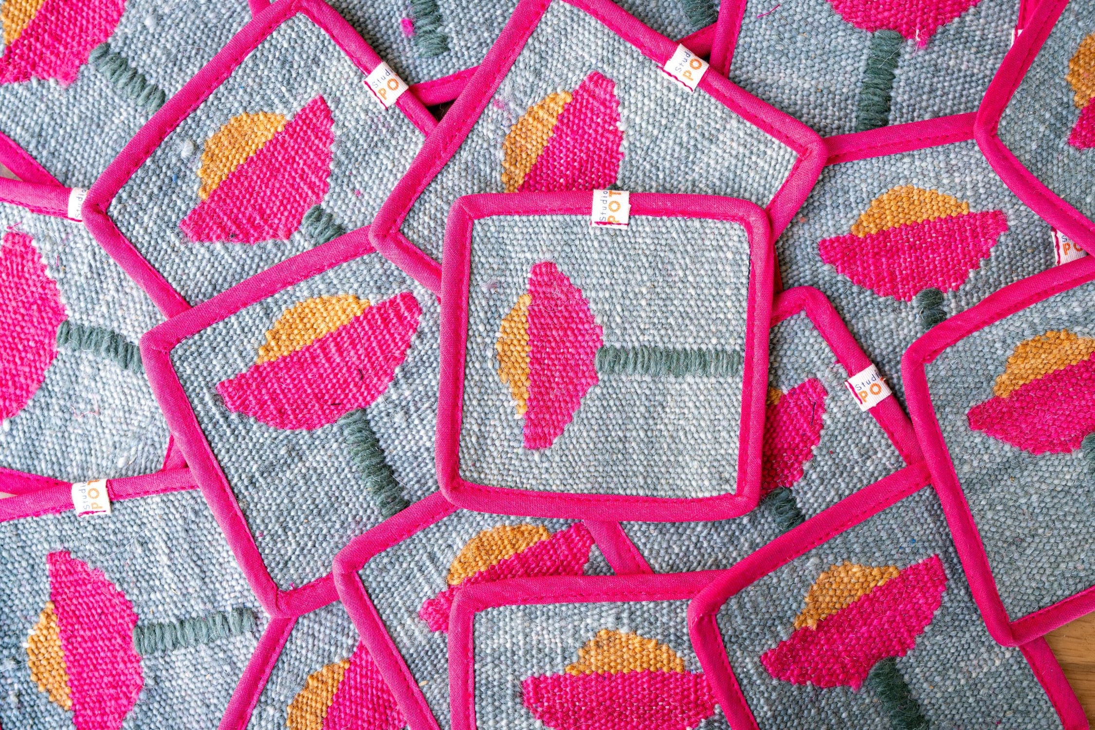 El Dokuması Bardak Altlığı Cup of Flower