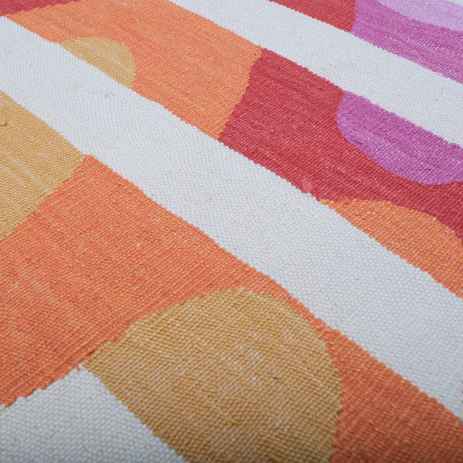 Pink Divison El Dokuması Kilim