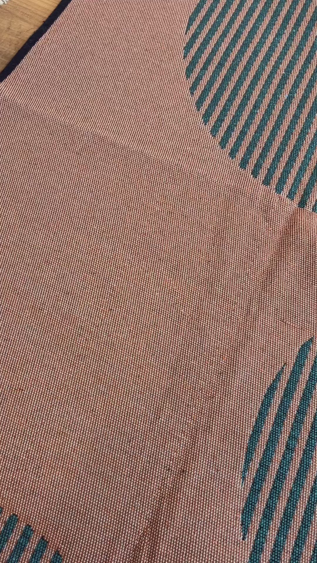 Tokio Geri Dönüşümlü Kilim