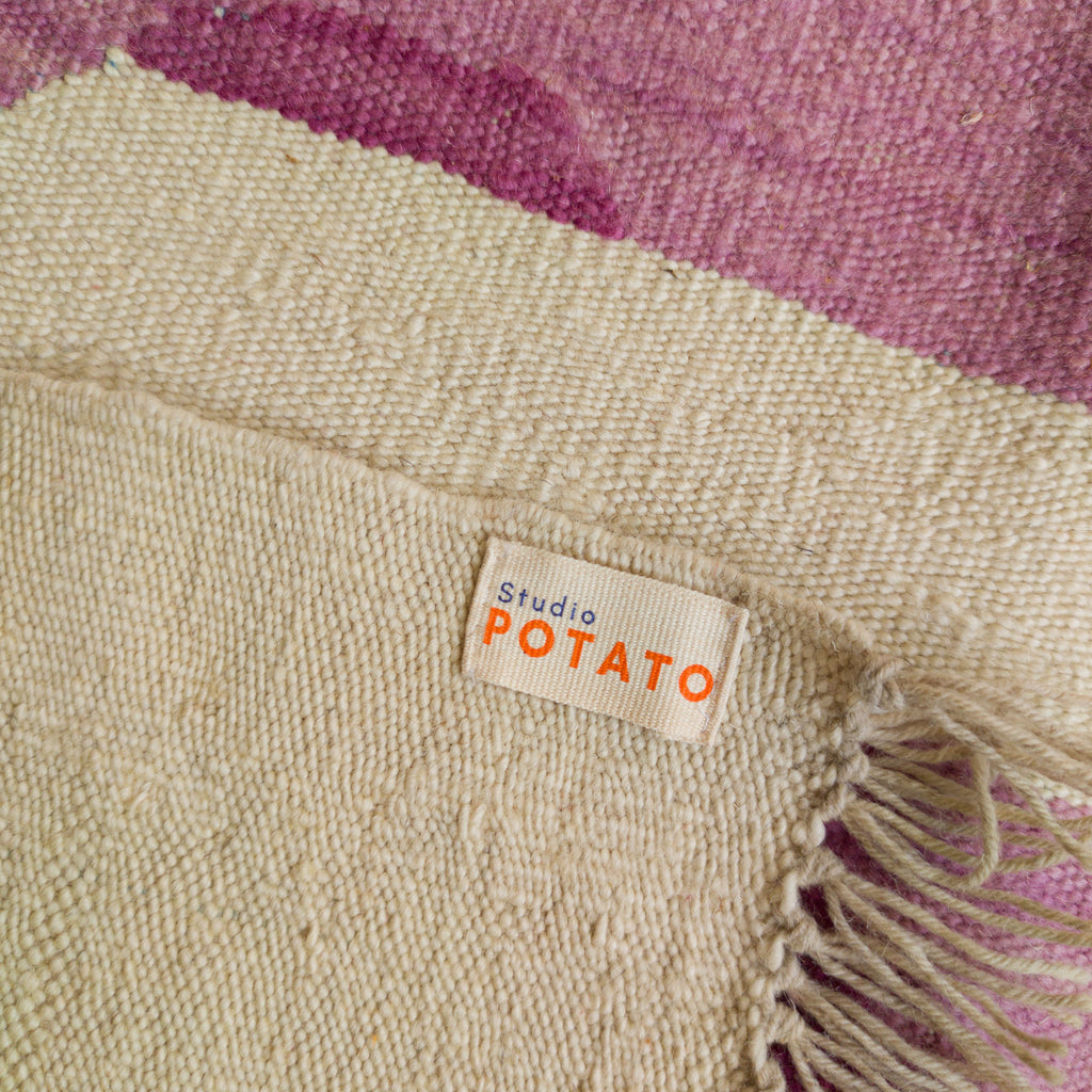 Pink Divison El Dokuması Kilim