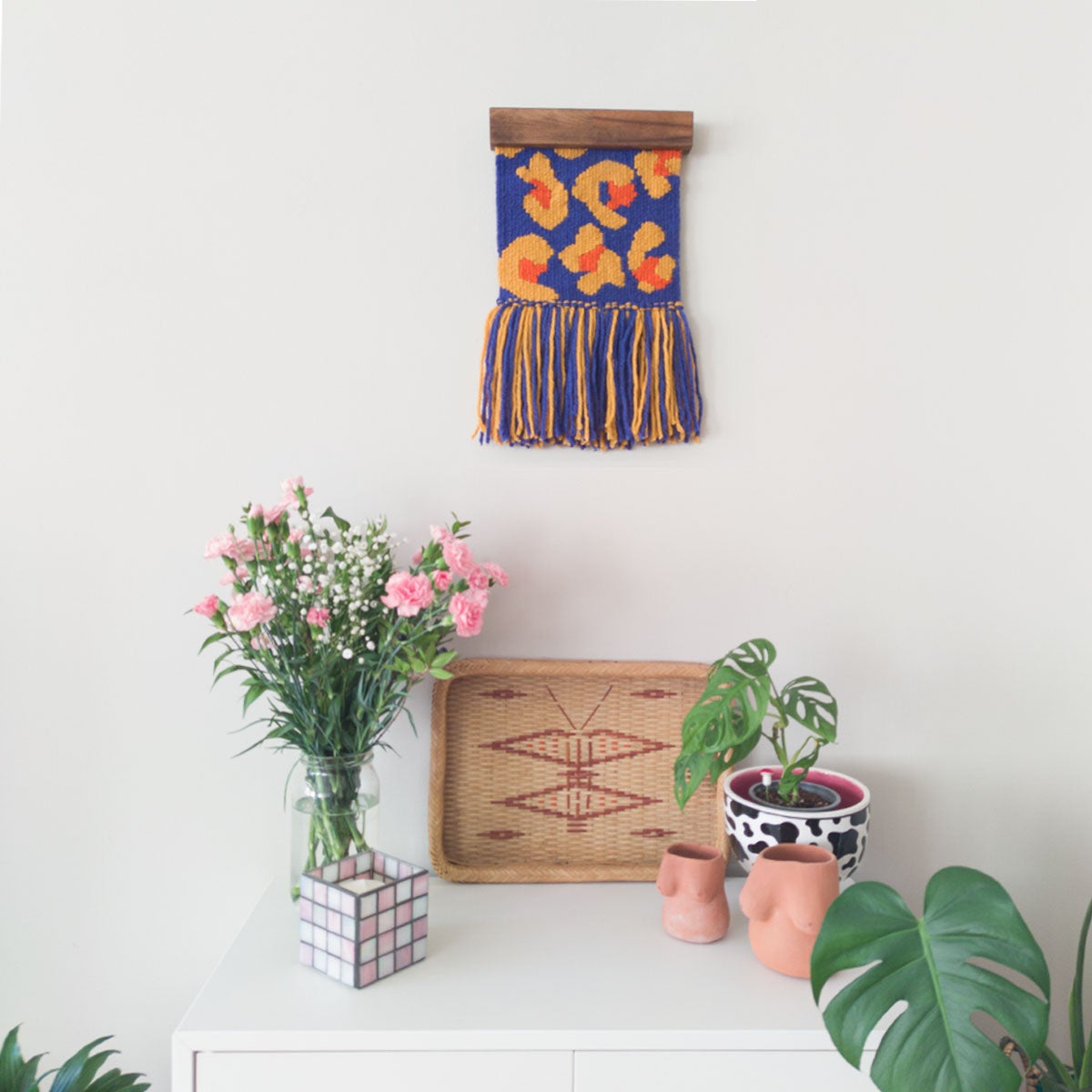 Wild Thing El Dokuması Duvar Dekoru