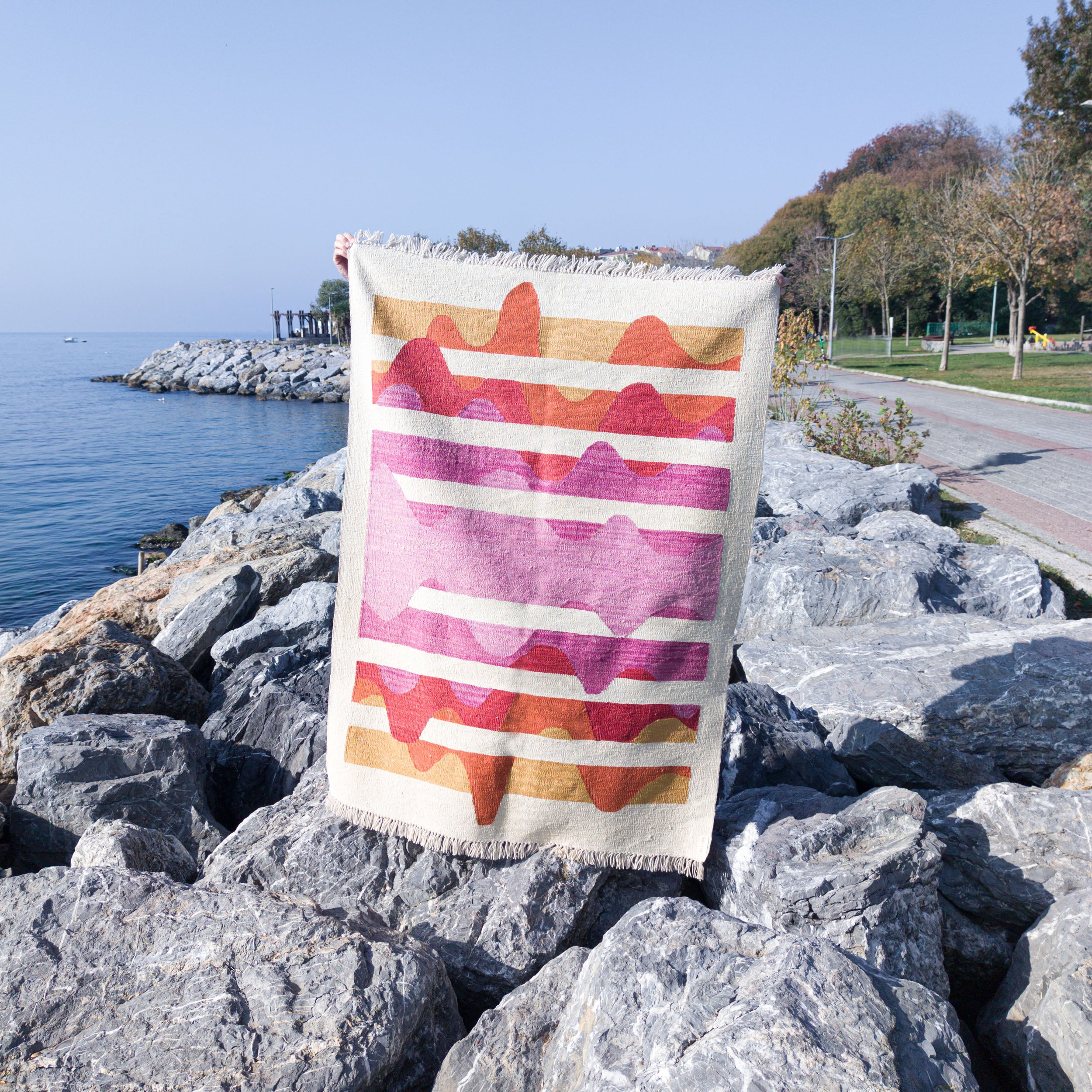 Pink Divison El Dokuması Kilim